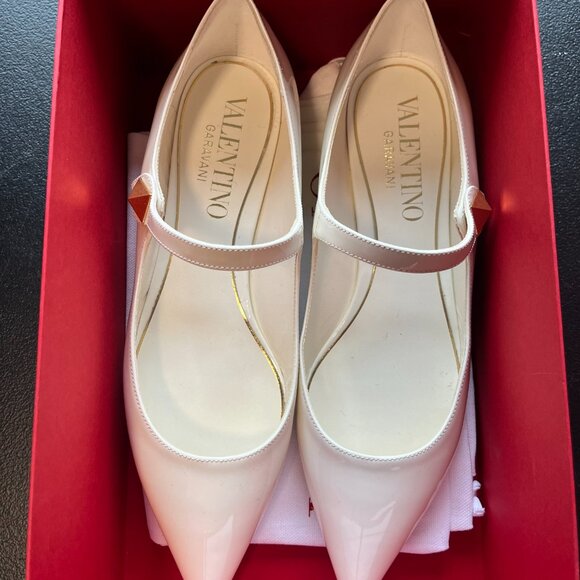 NWT Valentino Garavani Tiptoe Ballerina Flats Ivory Patent Leather Pointed Toe - Picture 4 of 10